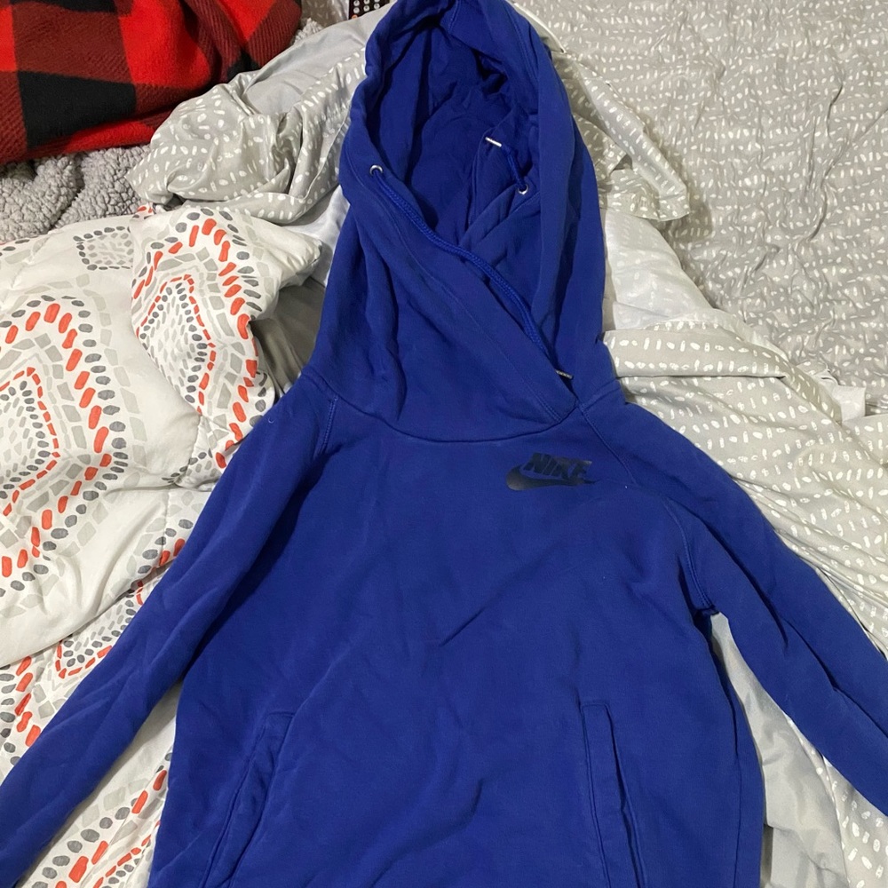 Navy sweatshirt